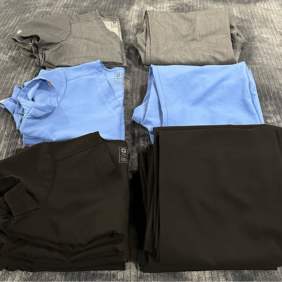 FIGS Graphite Livingston Scrub Pants - Picture 1 of 1